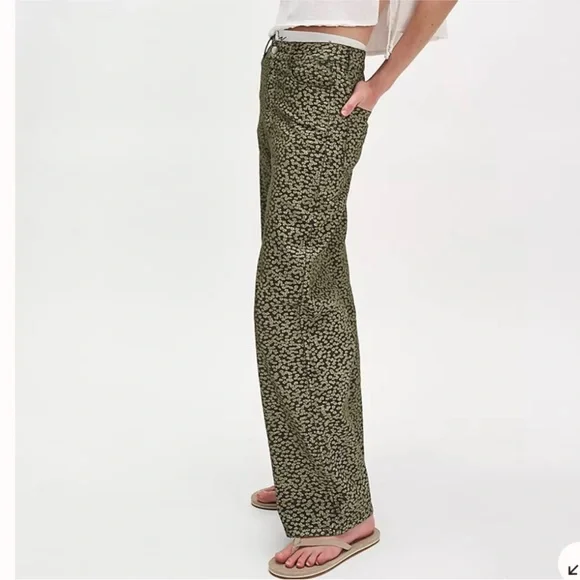 FP Movement by Free People Green Patterned Wide Leg Pants 100% cotton - Picture 2 of 16